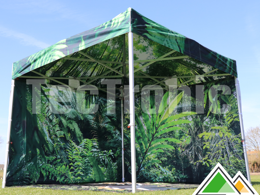 Tente avec bâche de toit imprimée recto-verso en thème de la jungle.