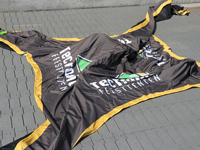 Monter votre tente gonflable, étape 2 : dérouler la bâche