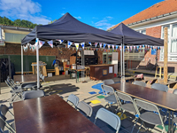 2 tentes pliantes 3x3 (Café Partout)