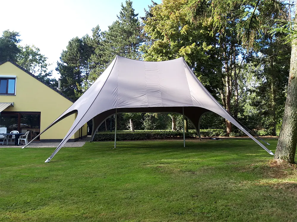 Grote starshade met dubbele mast
