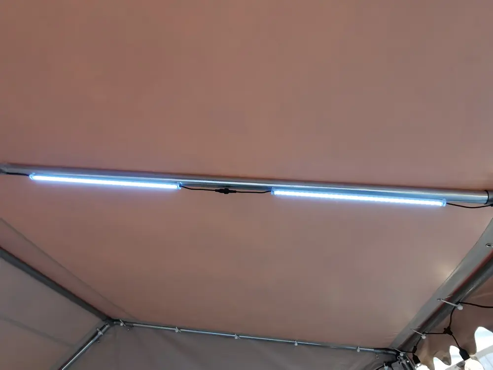 De LED strips kunnen gekoppeld worden