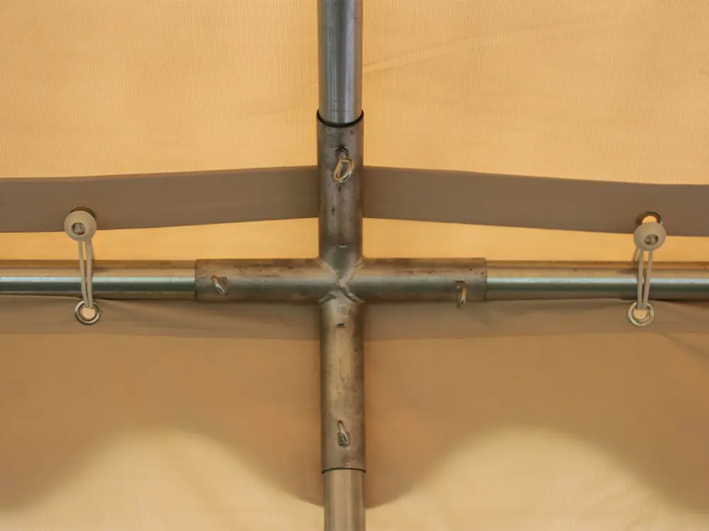Verzinkt stalen frame en koppelstukken