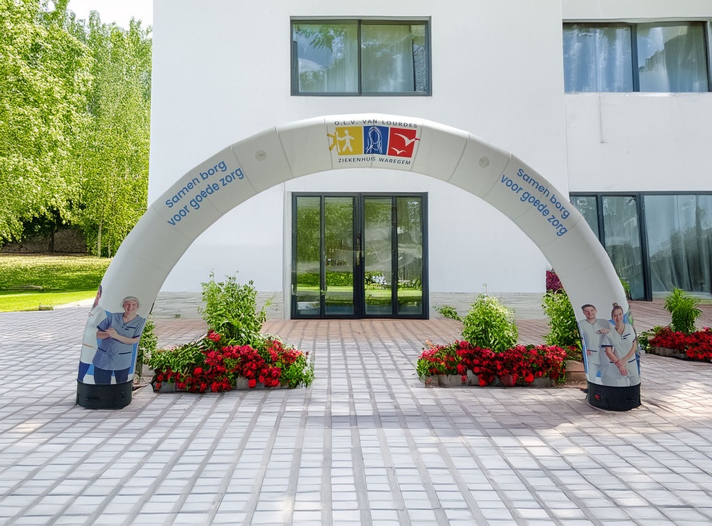 Arche d'arrivée (Air Tight, 5 x 2,75 x 0,45 m)